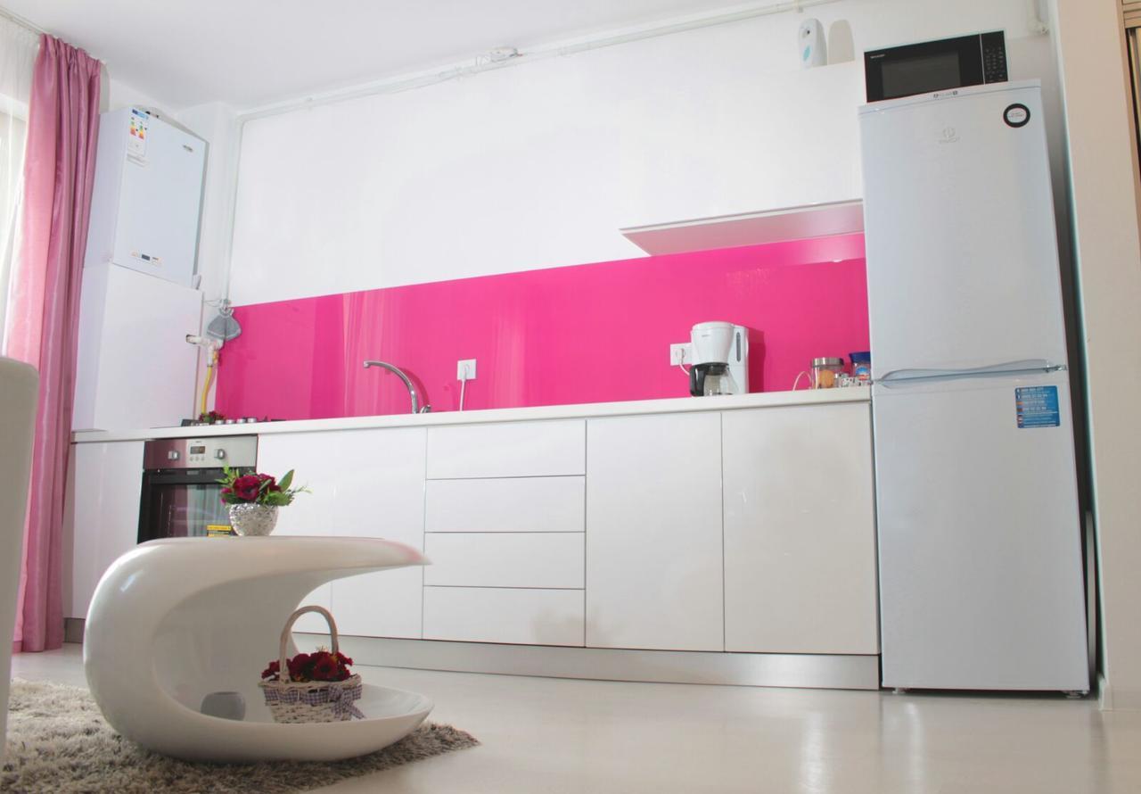 White Luxury Apartment Сібіу Екстер'єр фото