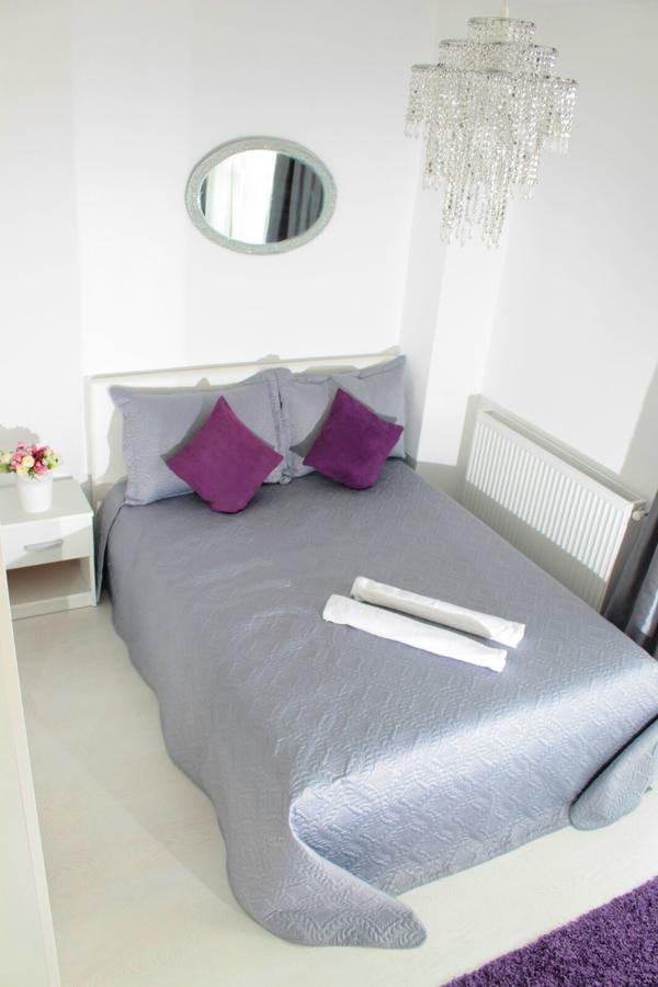 White Luxury Apartment Сібіу Екстер'єр фото